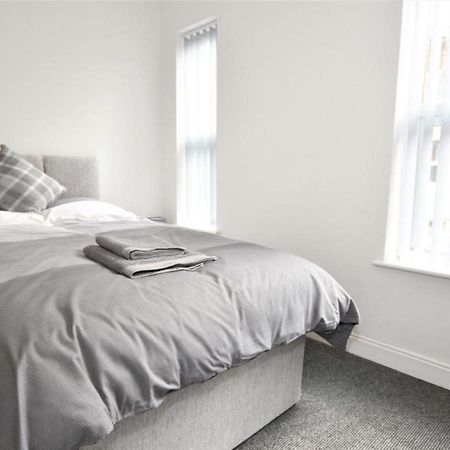ทาวน์เฮาส์ @ 50 เบิร์คส์ สตรีท สโต๊ค Hotel Stoke-on-Trent ภายนอก รูปภาพ