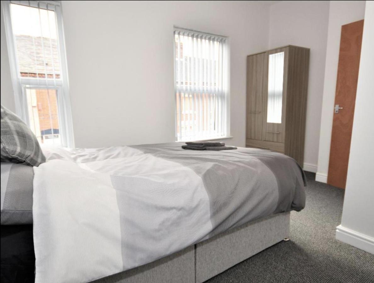 ทาวน์เฮาส์ @ 50 เบิร์คส์ สตรีท สโต๊ค Hotel Stoke-on-Trent ภายนอก รูปภาพ